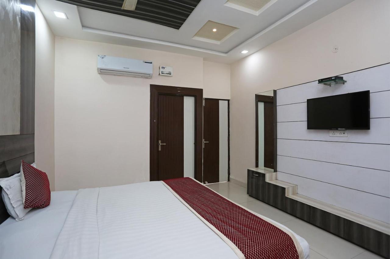 Oyo 3202 Hotel Gayatri Residency Agra  Exterior foto